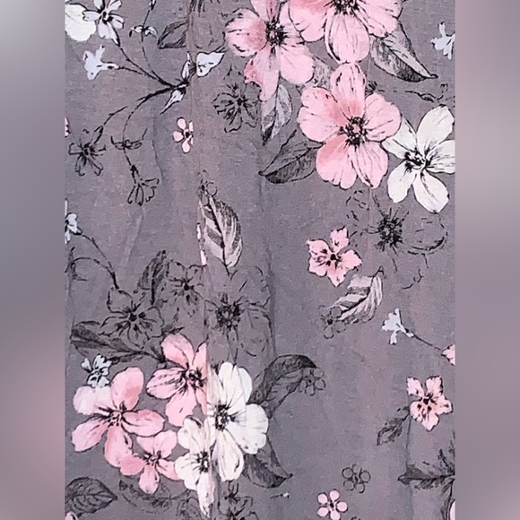 Croft & Barrow Women’s Nightgown, Gray Floral, Size S - Picture 3 of 4